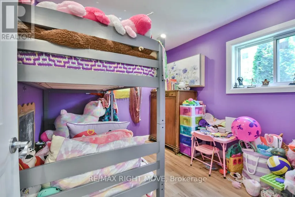 6896 PENTLAND LANE