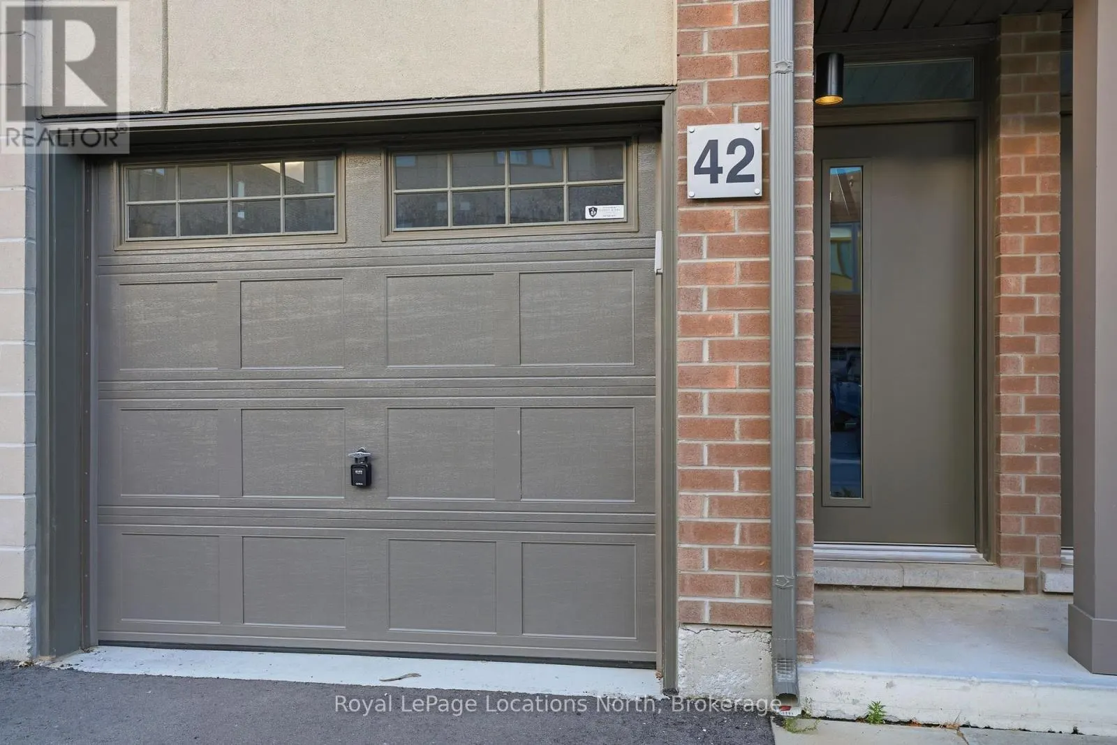 42 WINTERS CRESCENT