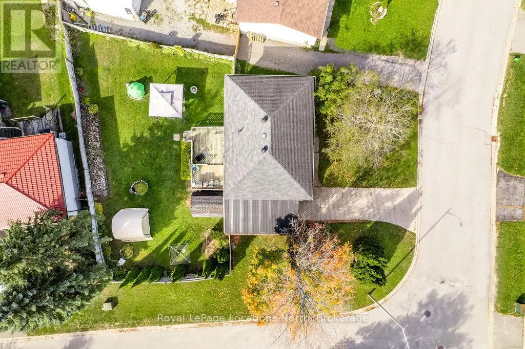 677 BAYVIEW DRIVE