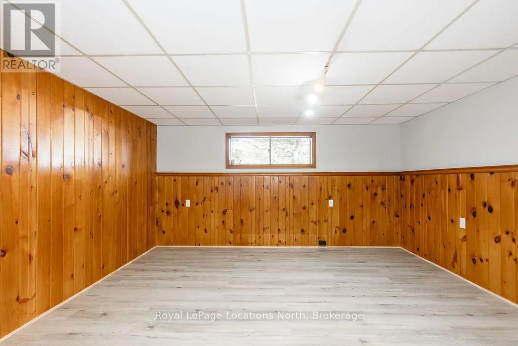 677 BAYVIEW DRIVE