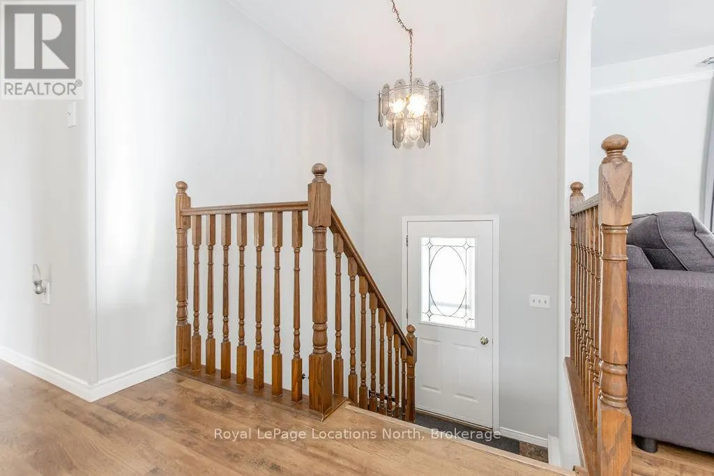 677 BAYVIEW DRIVE
