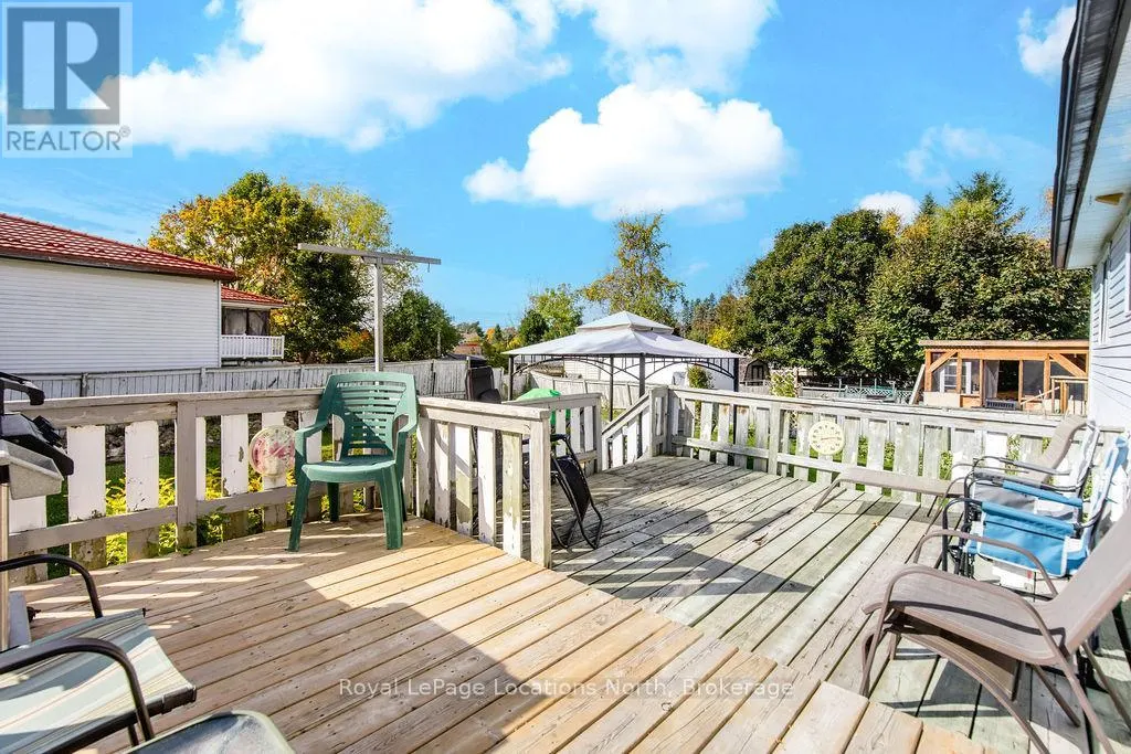677 BAYVIEW DRIVE