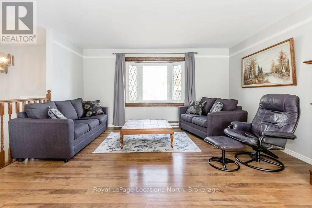 677 BAYVIEW DRIVE