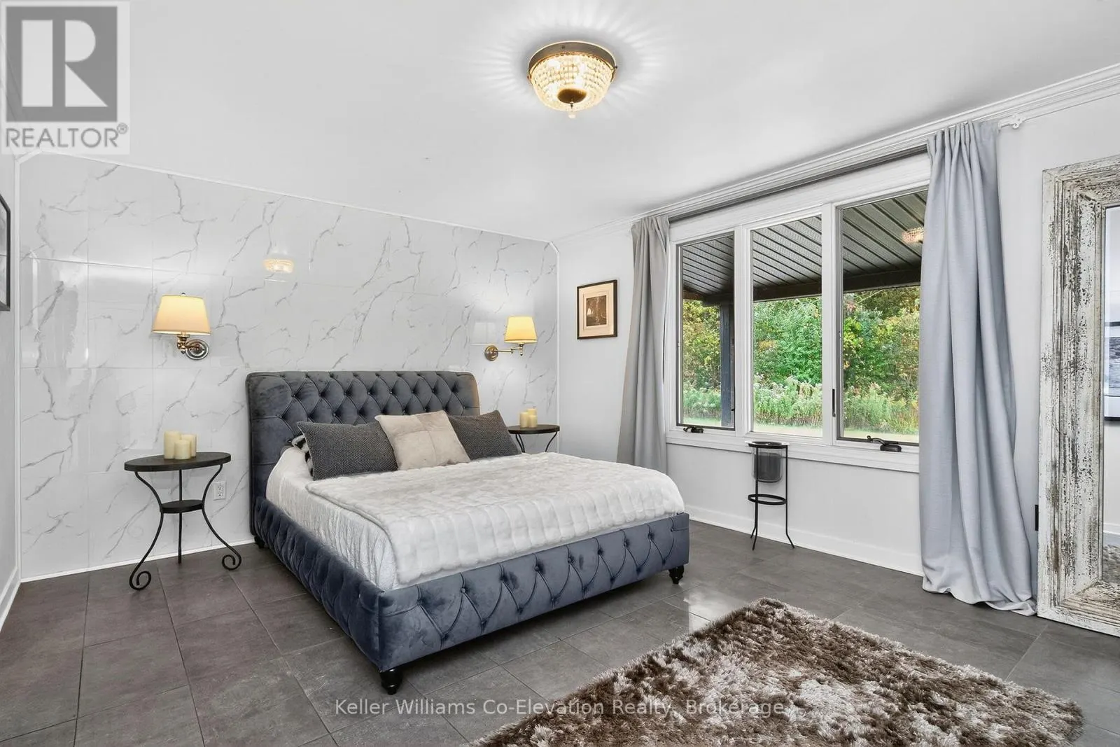 1076 BEAVER LANE