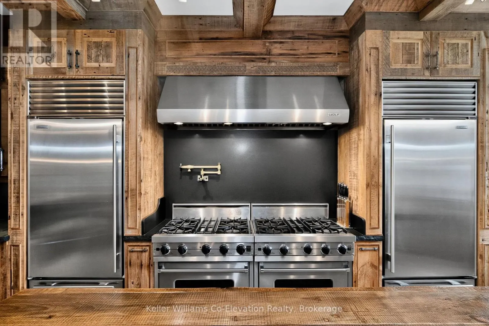 1076 BEAVER LANE