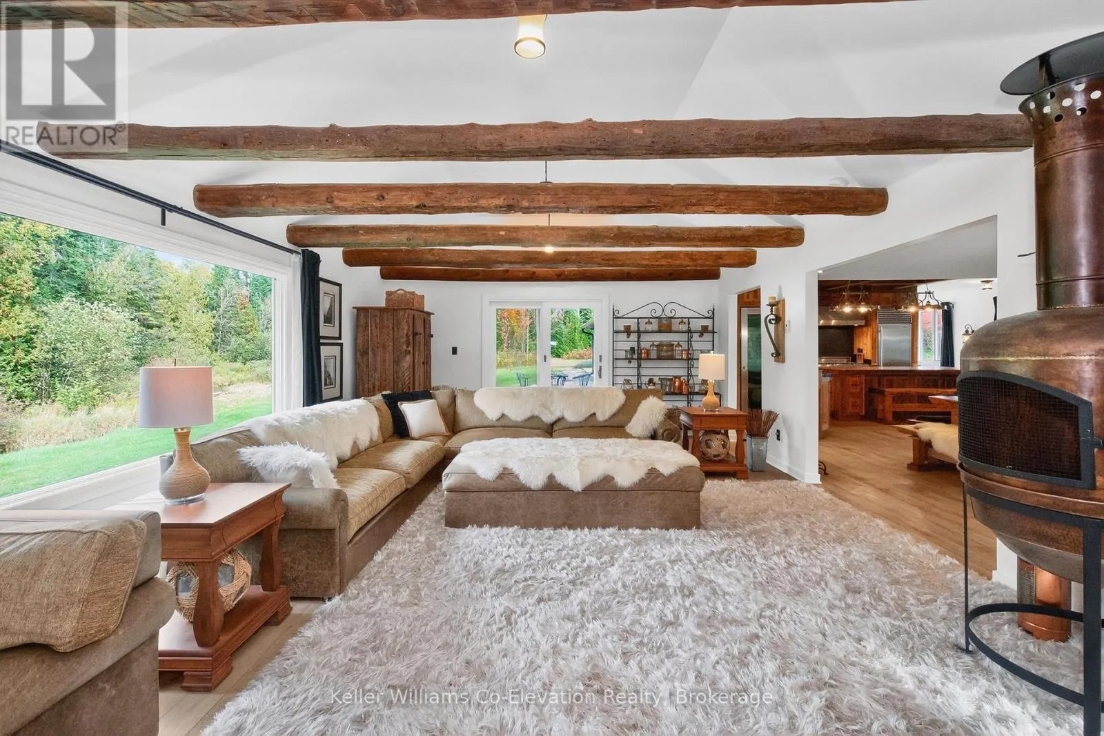 1076 BEAVER LANE