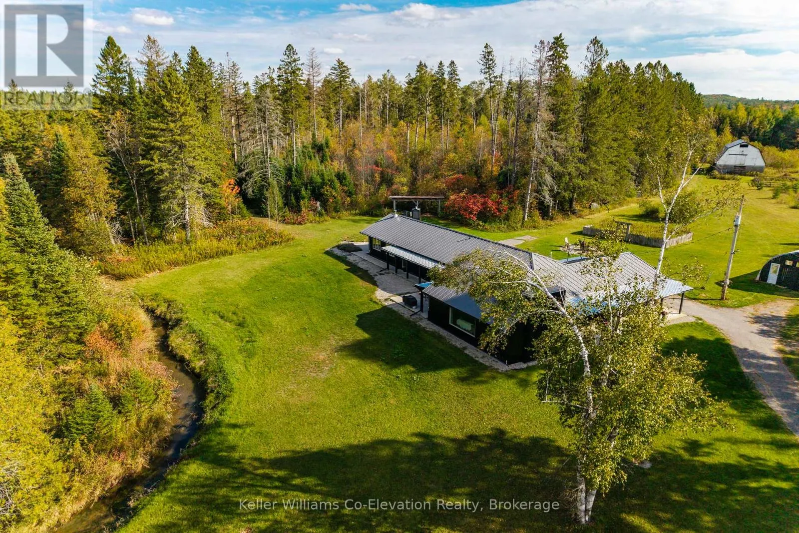 1076 BEAVER LANE