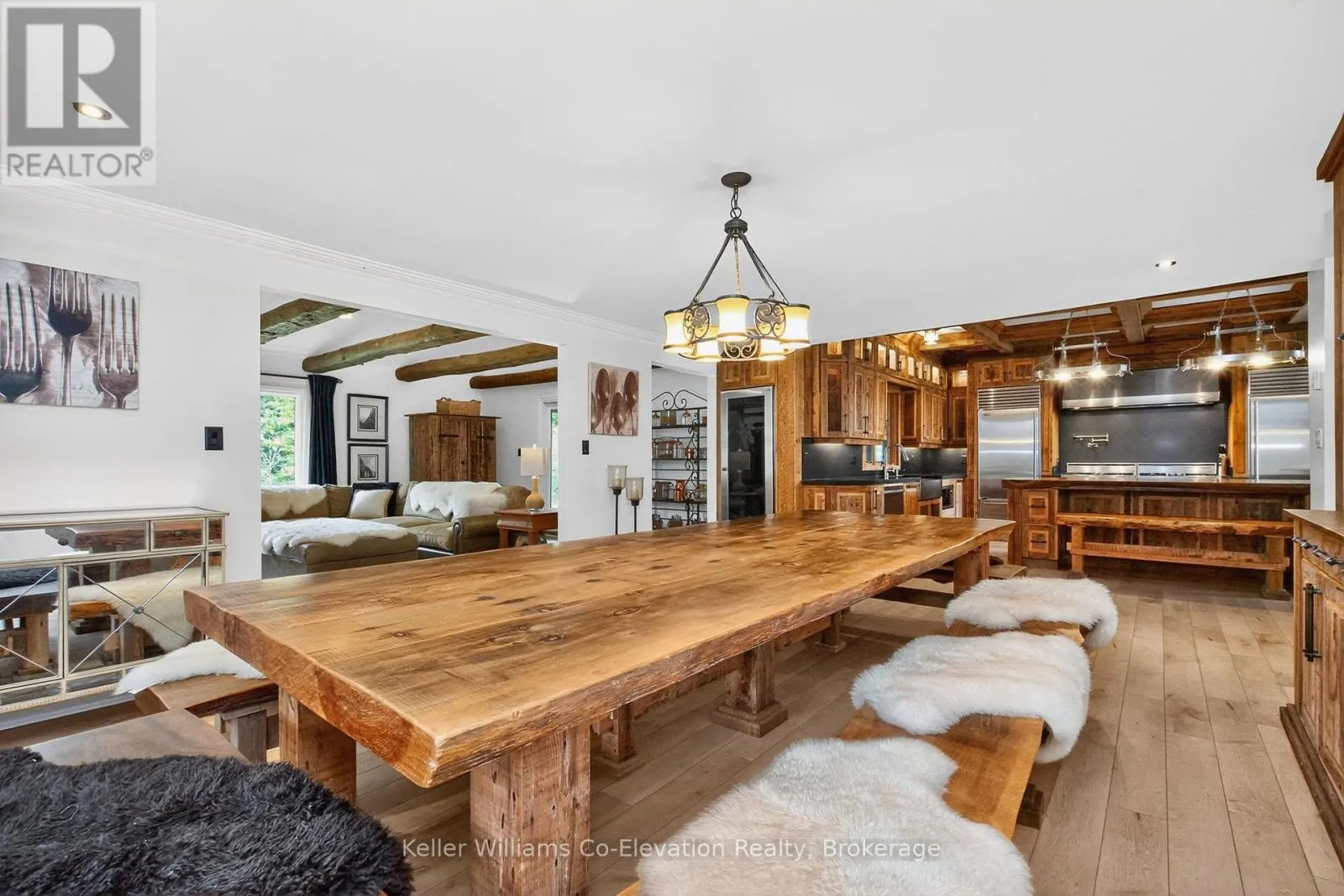 1076 BEAVER LANE