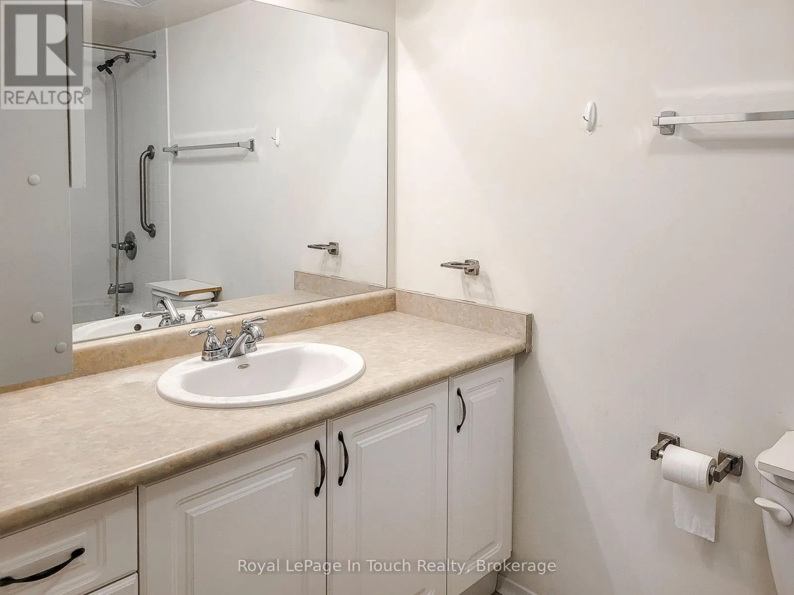 102 - 333 LAFONTAINE ROAD W, #102
