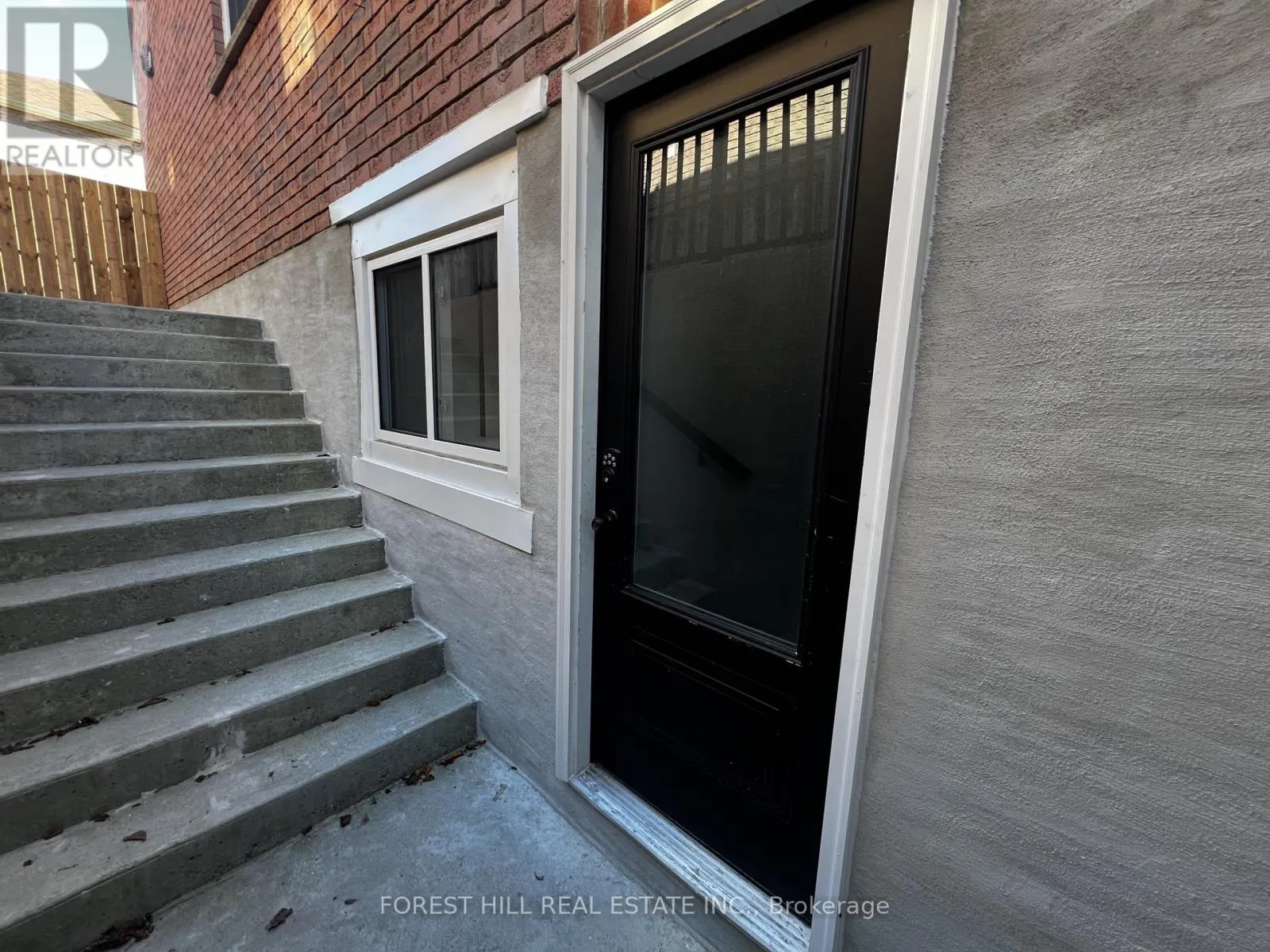 LOWER - 181 JOHNSON STREET