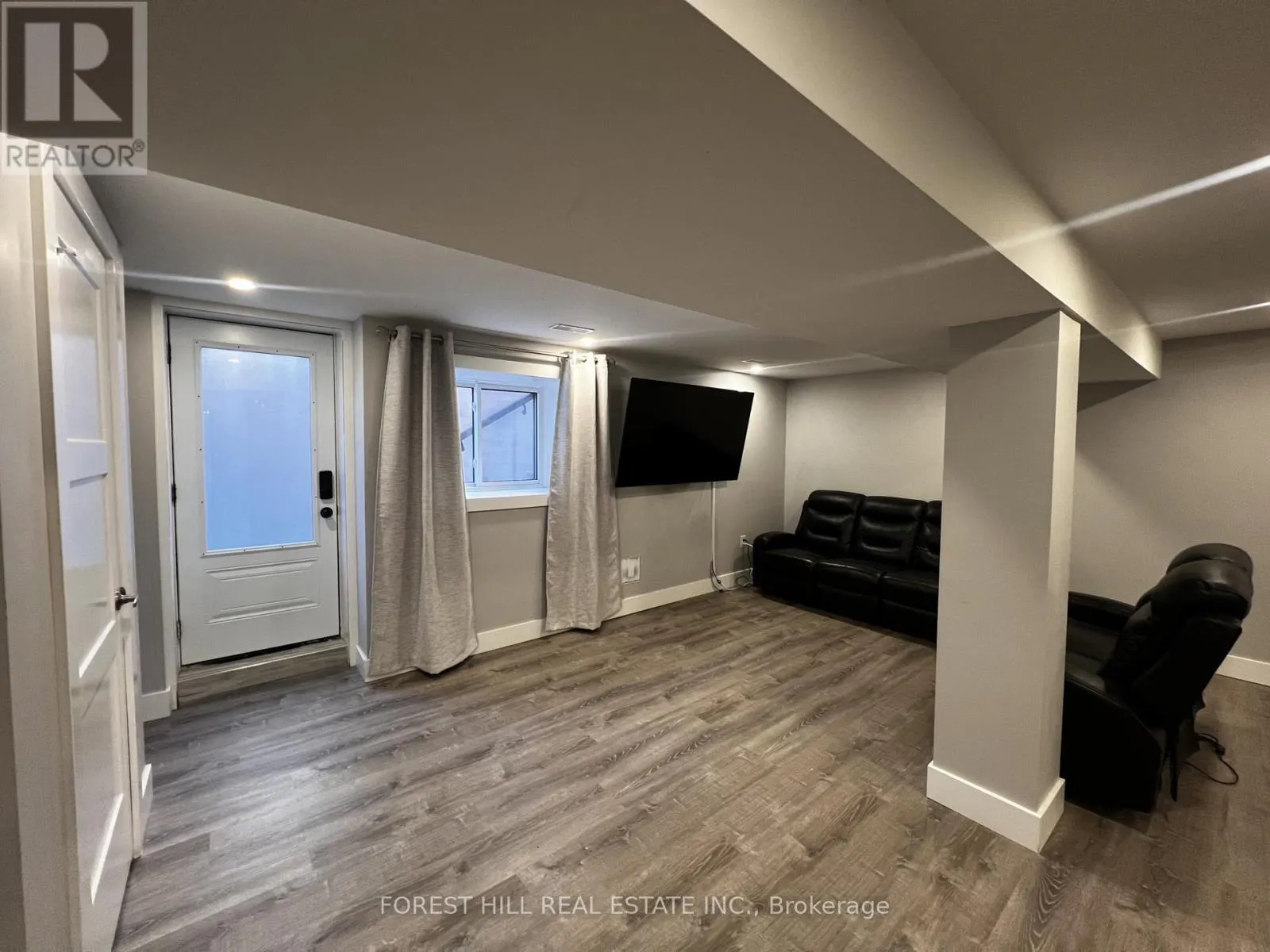 LOWER - 181 JOHNSON STREET
