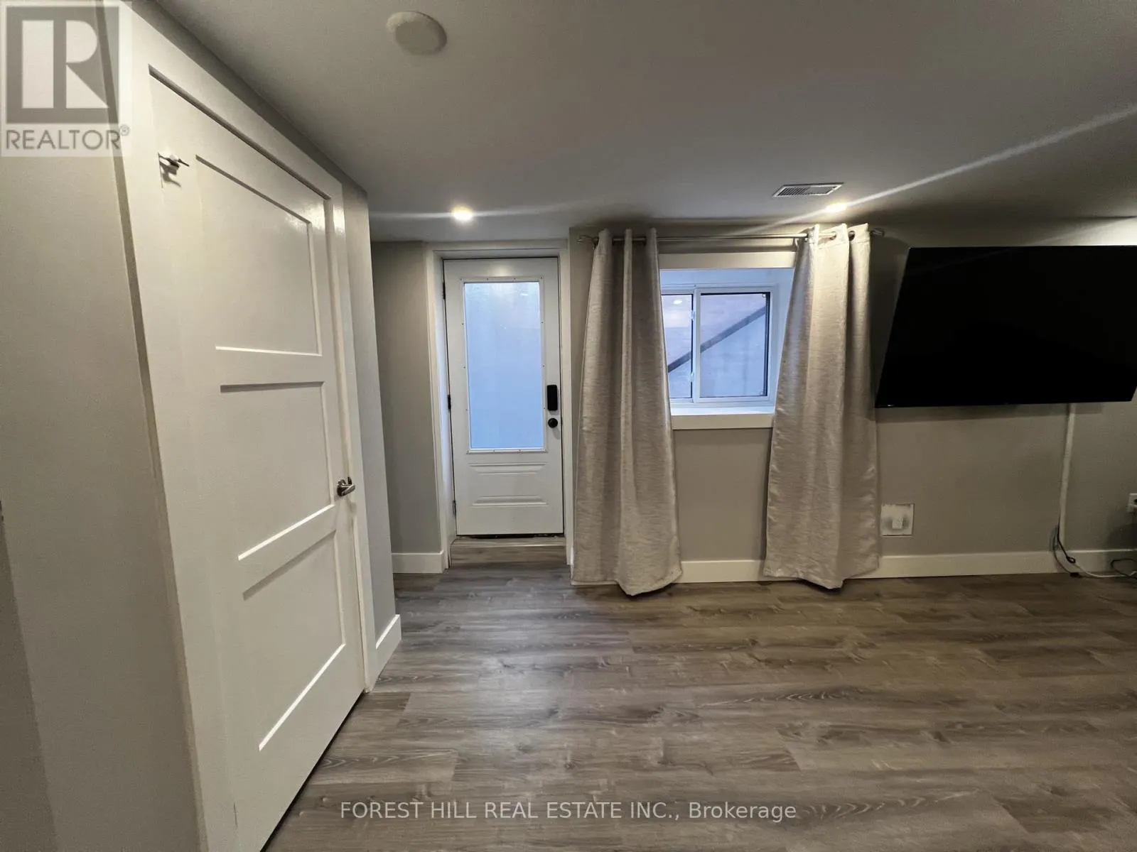 LOWER - 181 JOHNSON STREET