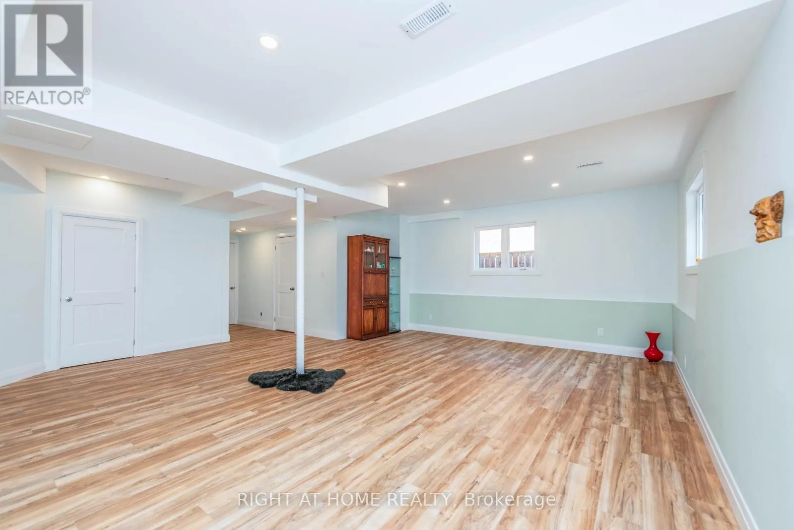 11 OTTAWAY AVENUE
