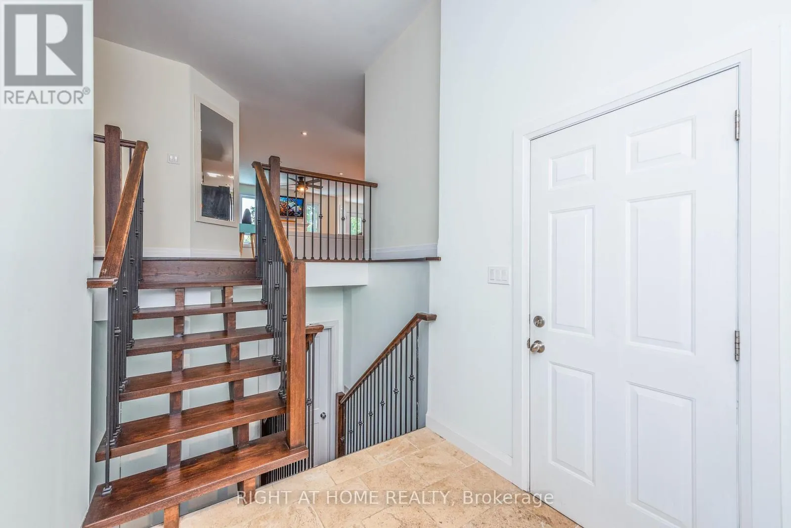 11 OTTAWAY AVENUE