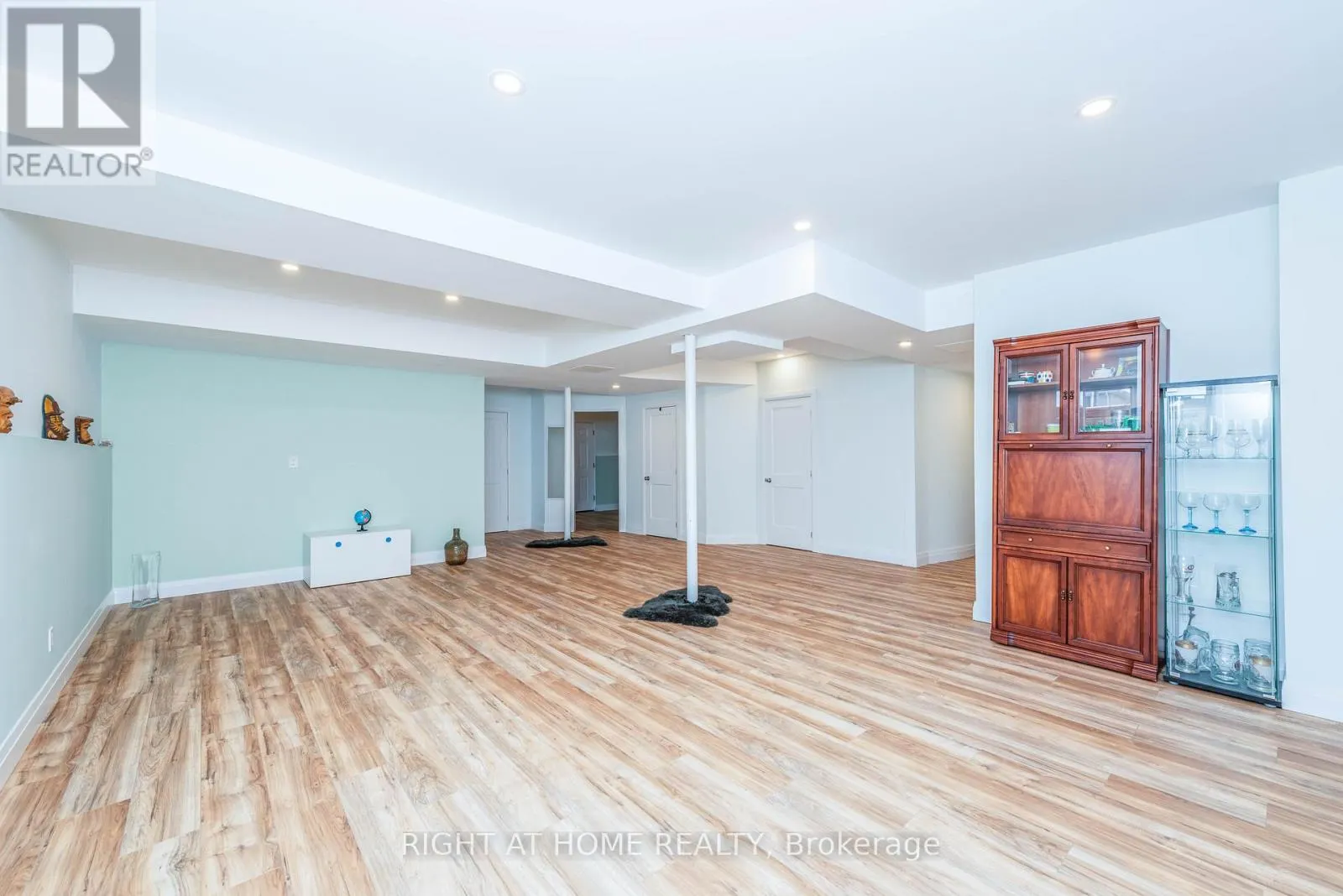 11 OTTAWAY AVENUE