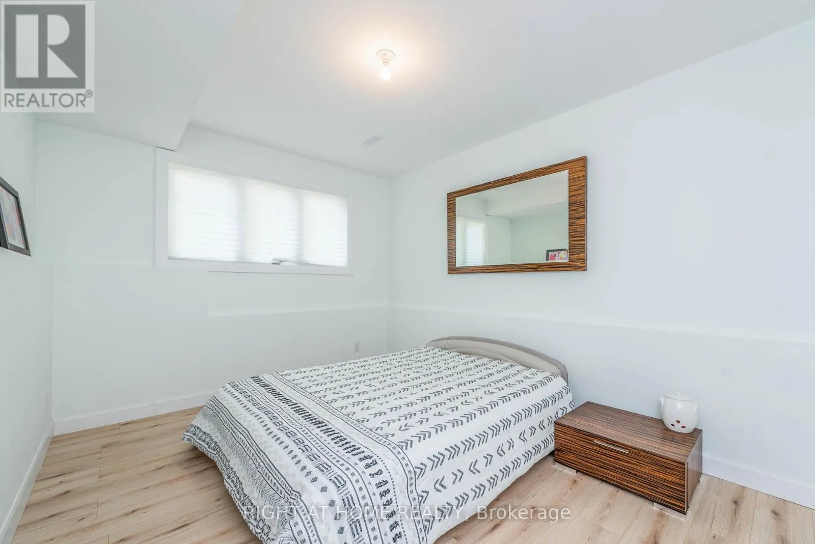 11 OTTAWAY AVENUE
