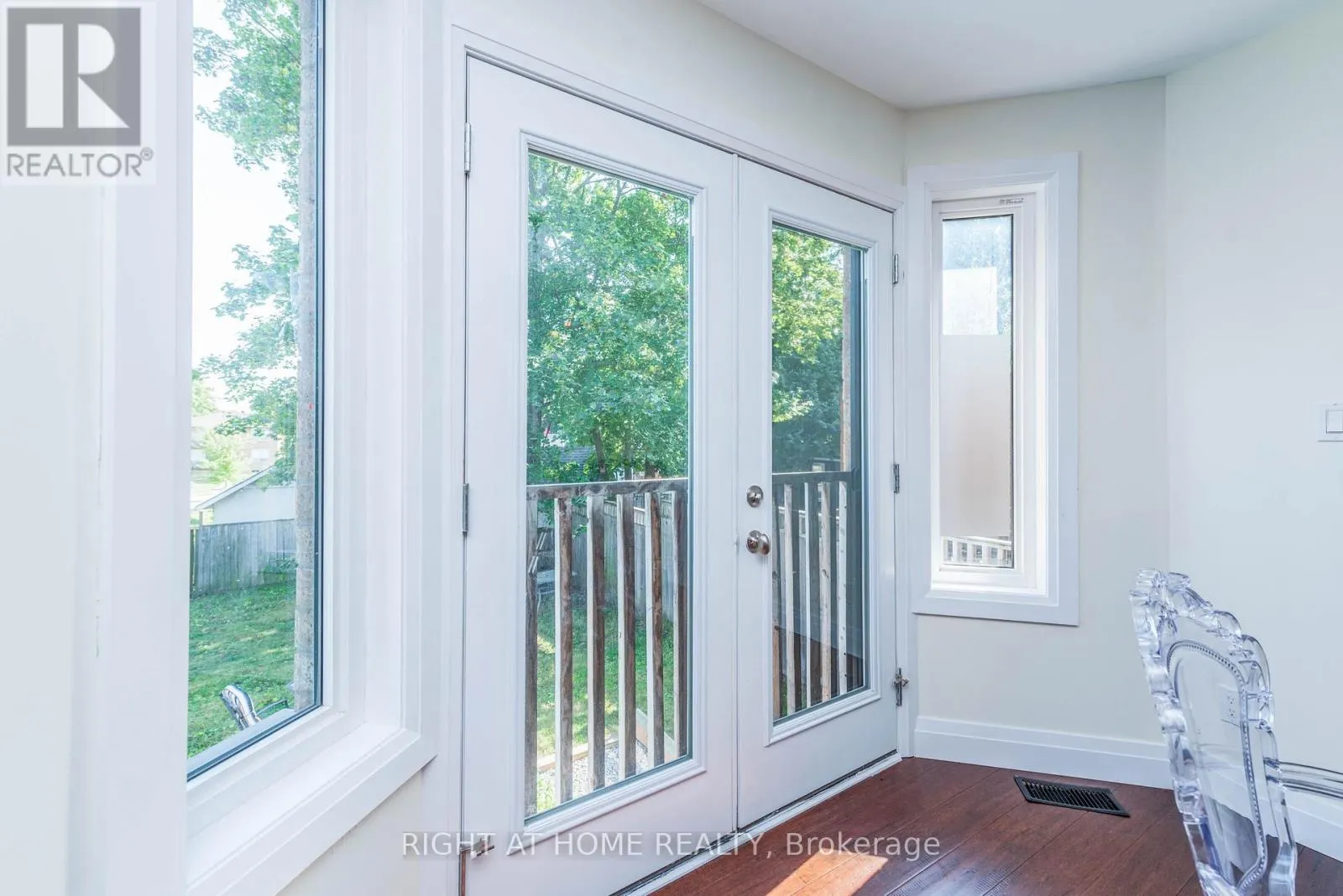 11 OTTAWAY AVENUE
