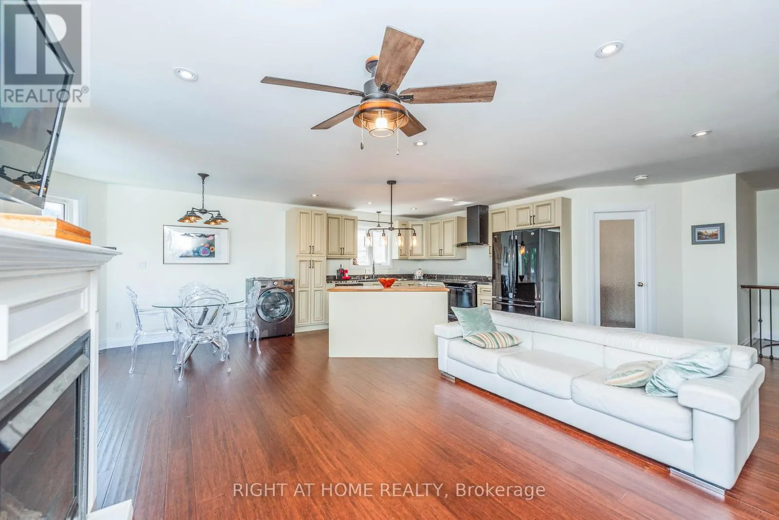 11 OTTAWAY AVENUE