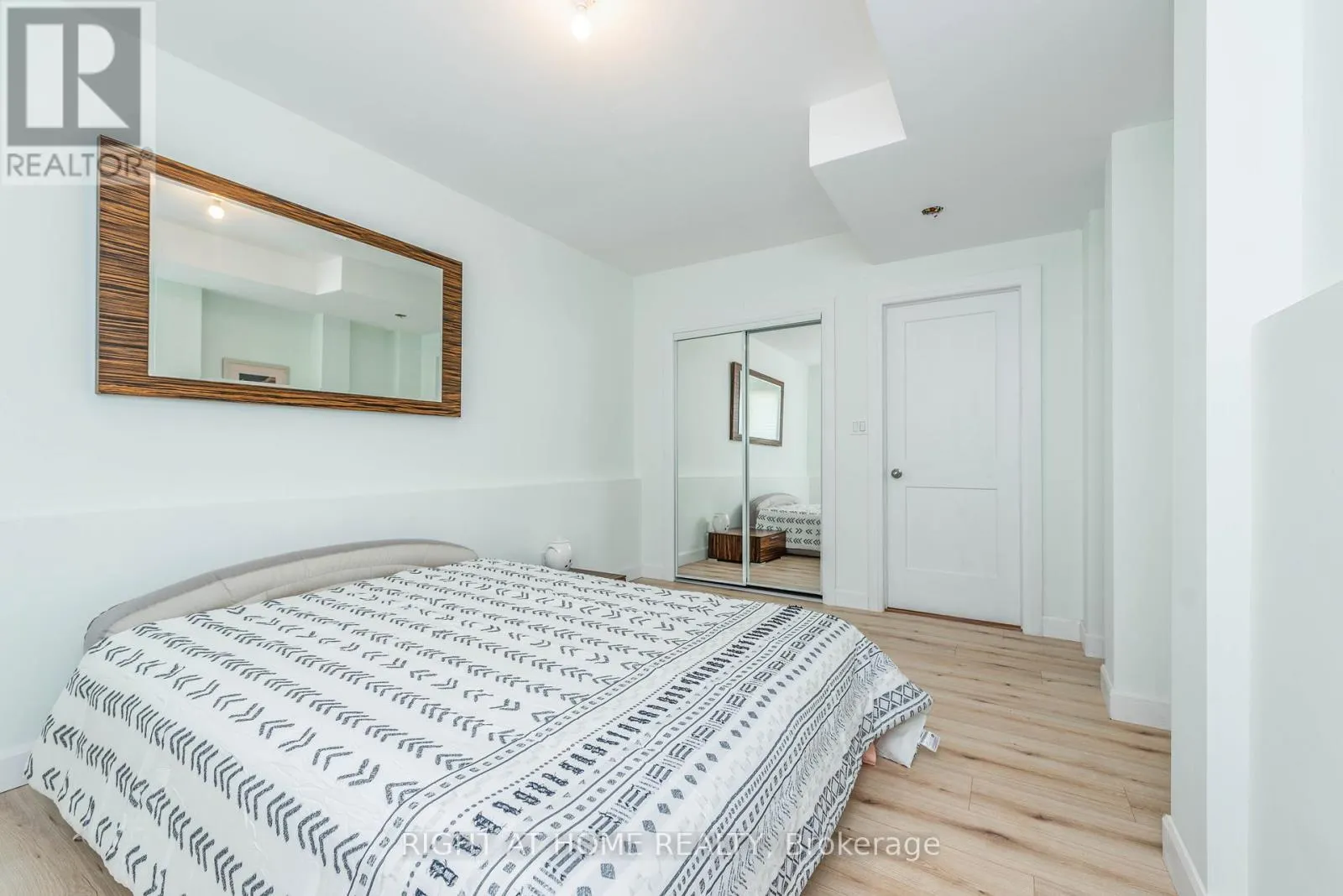 11 OTTAWAY AVENUE