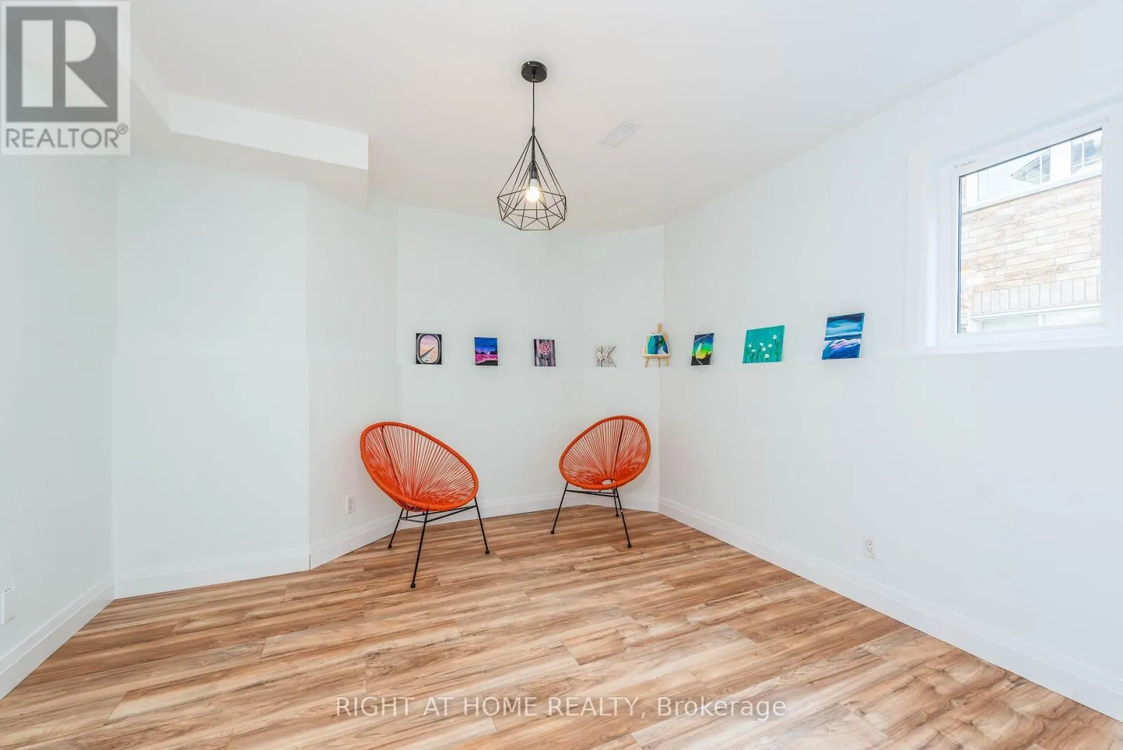 11 OTTAWAY AVENUE