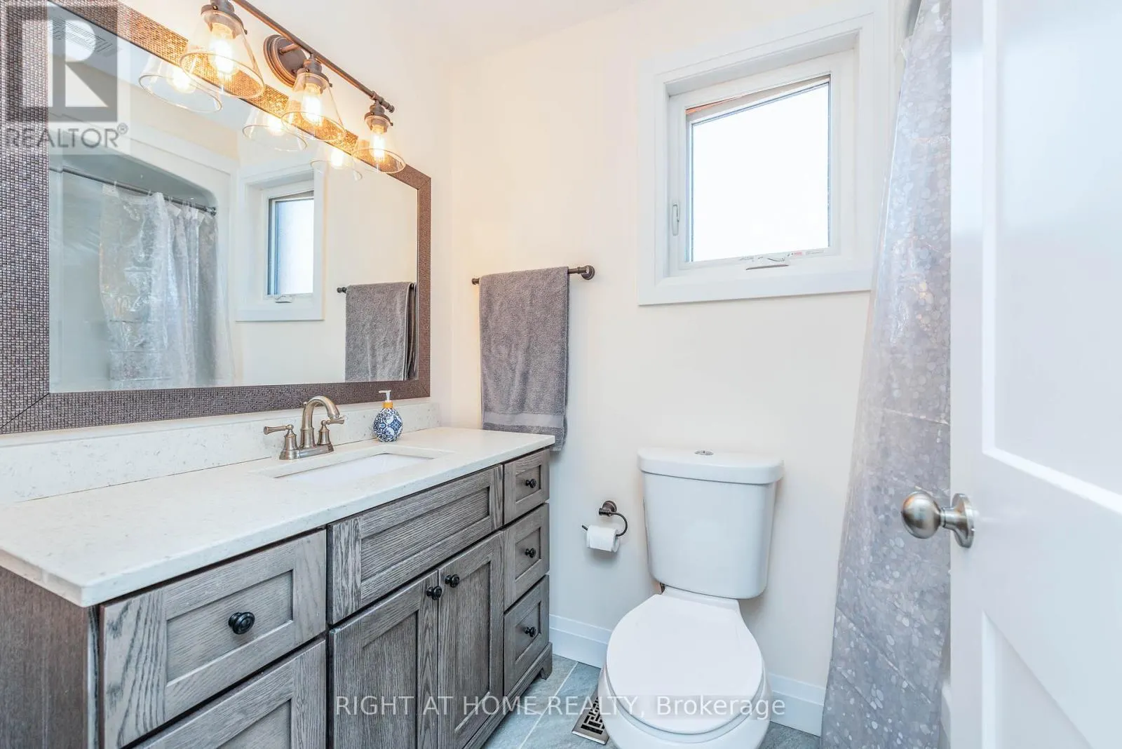 11 OTTAWAY AVENUE