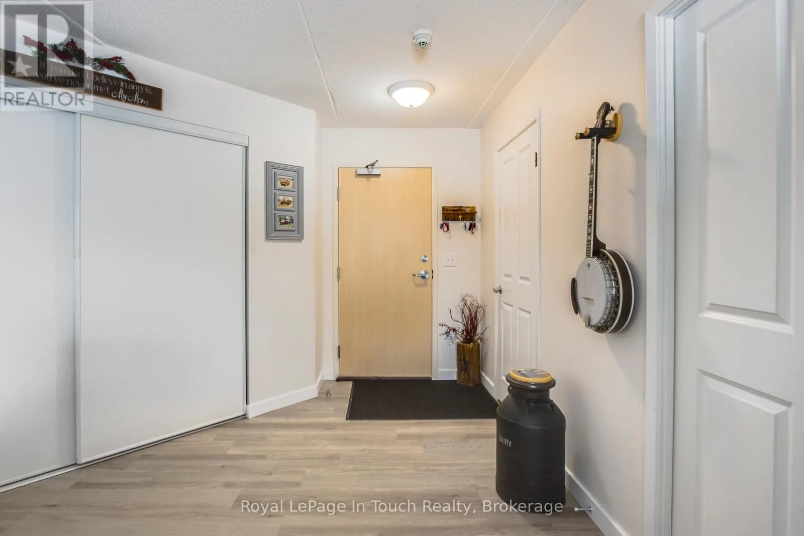 310 - 333 LAFONTAINE ROAD W, #310