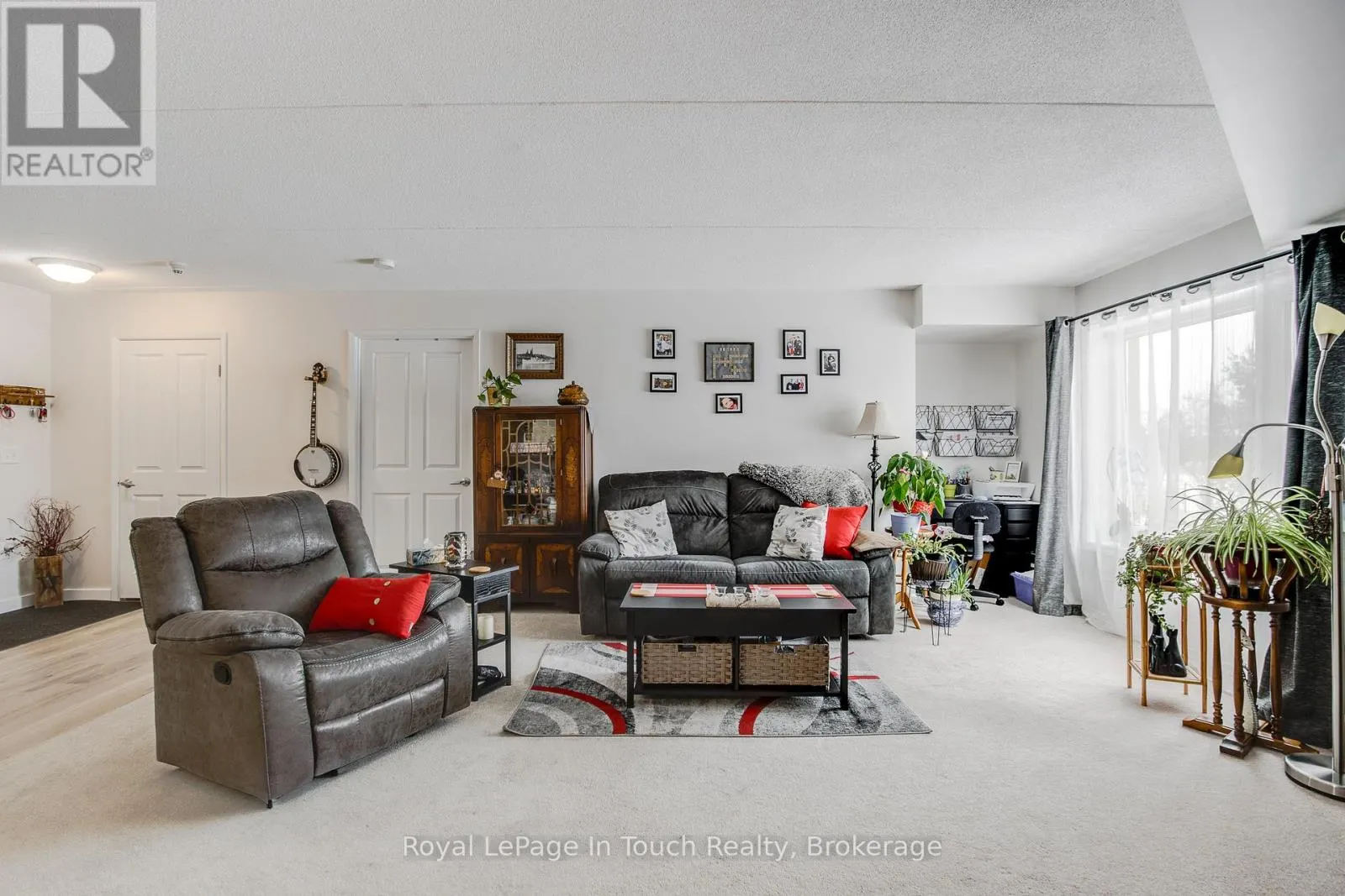 310 - 333 LAFONTAINE ROAD W, #310