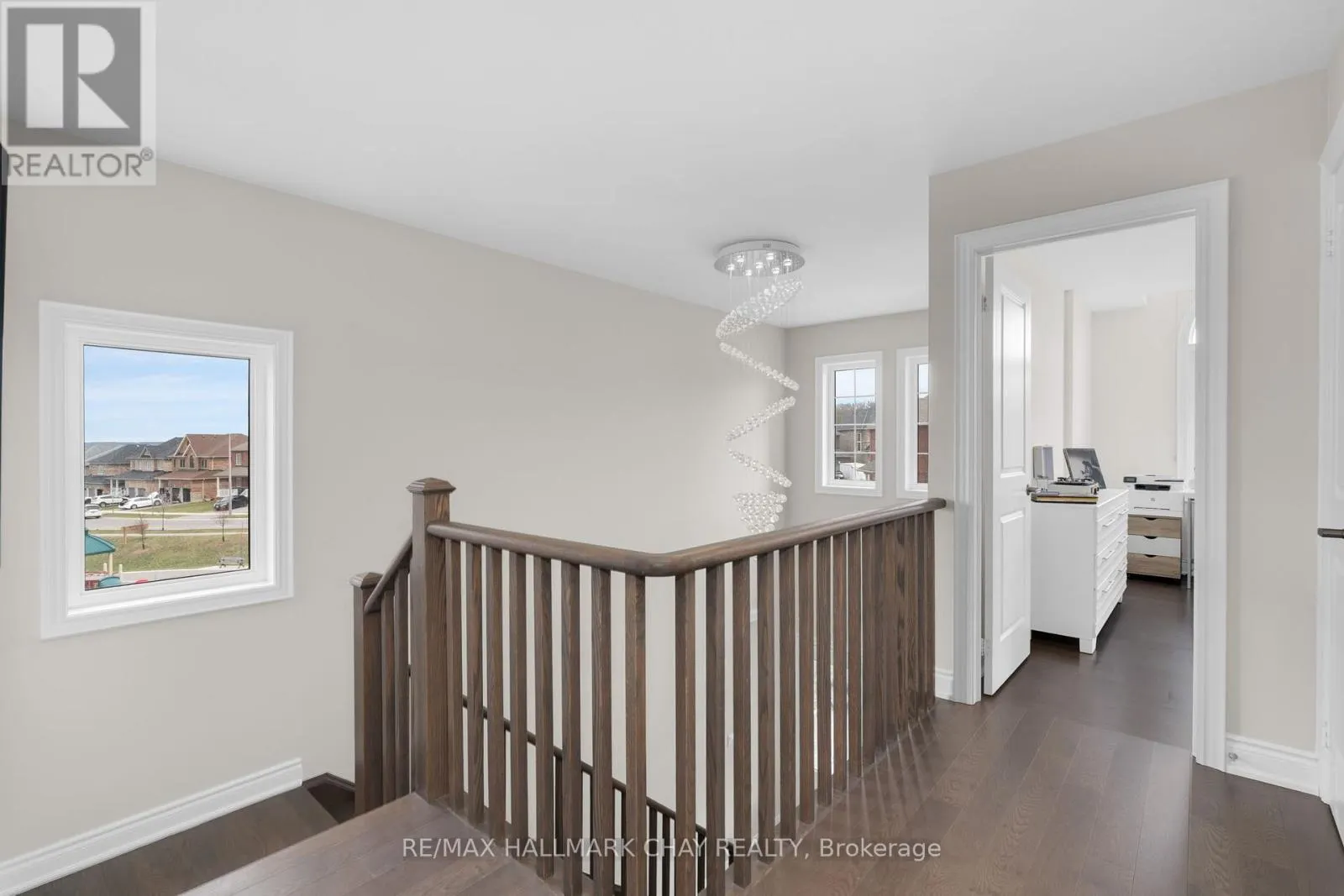 18 CYPRESS POINT STREET