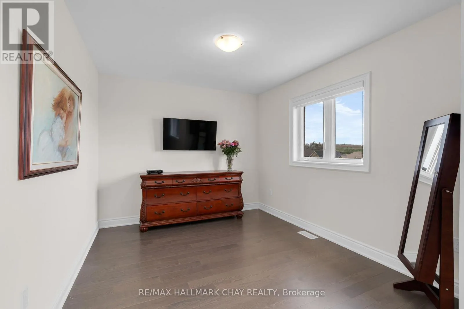 18 CYPRESS POINT STREET
