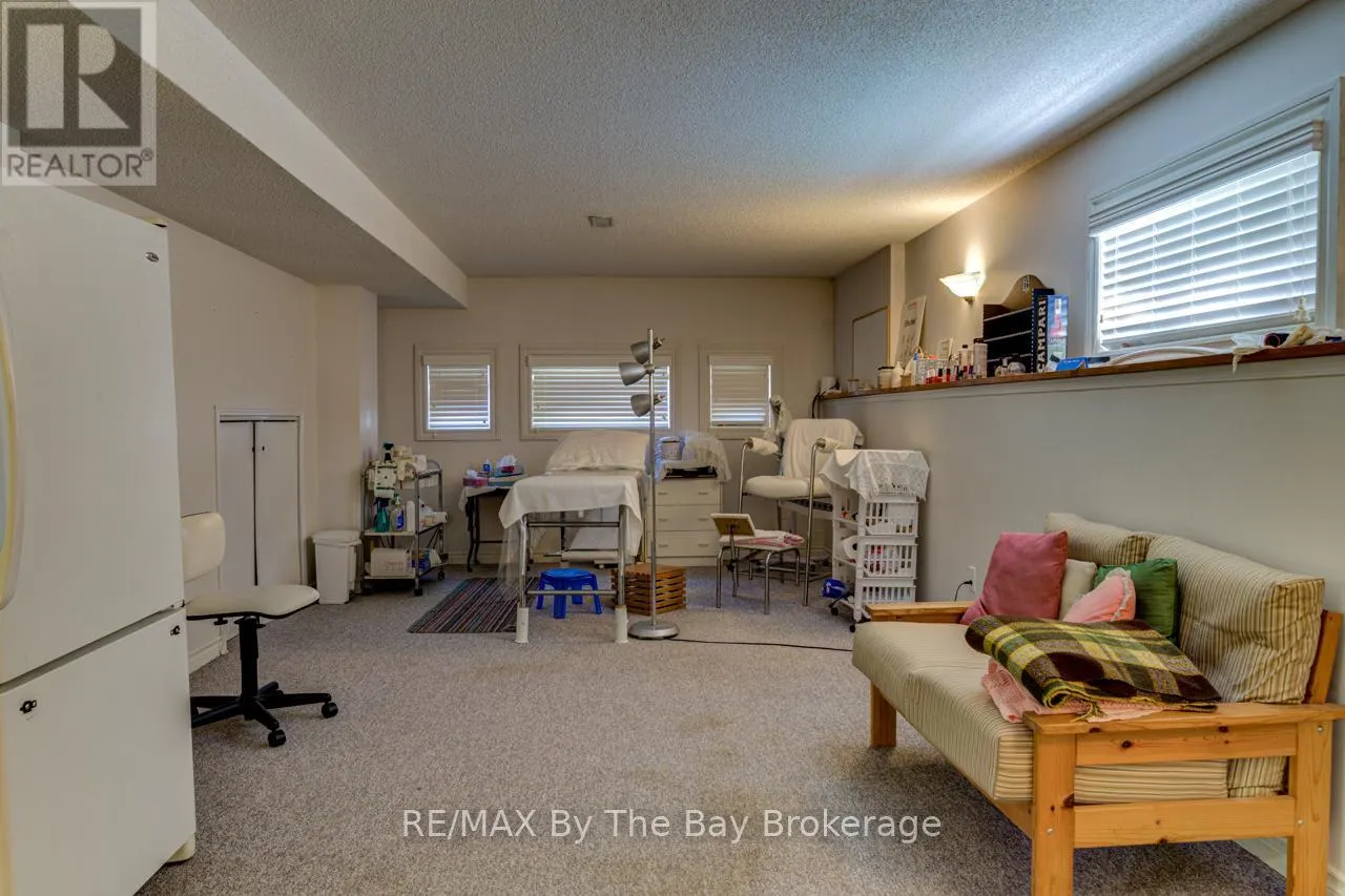26 TIMBERLAND CRESCENT