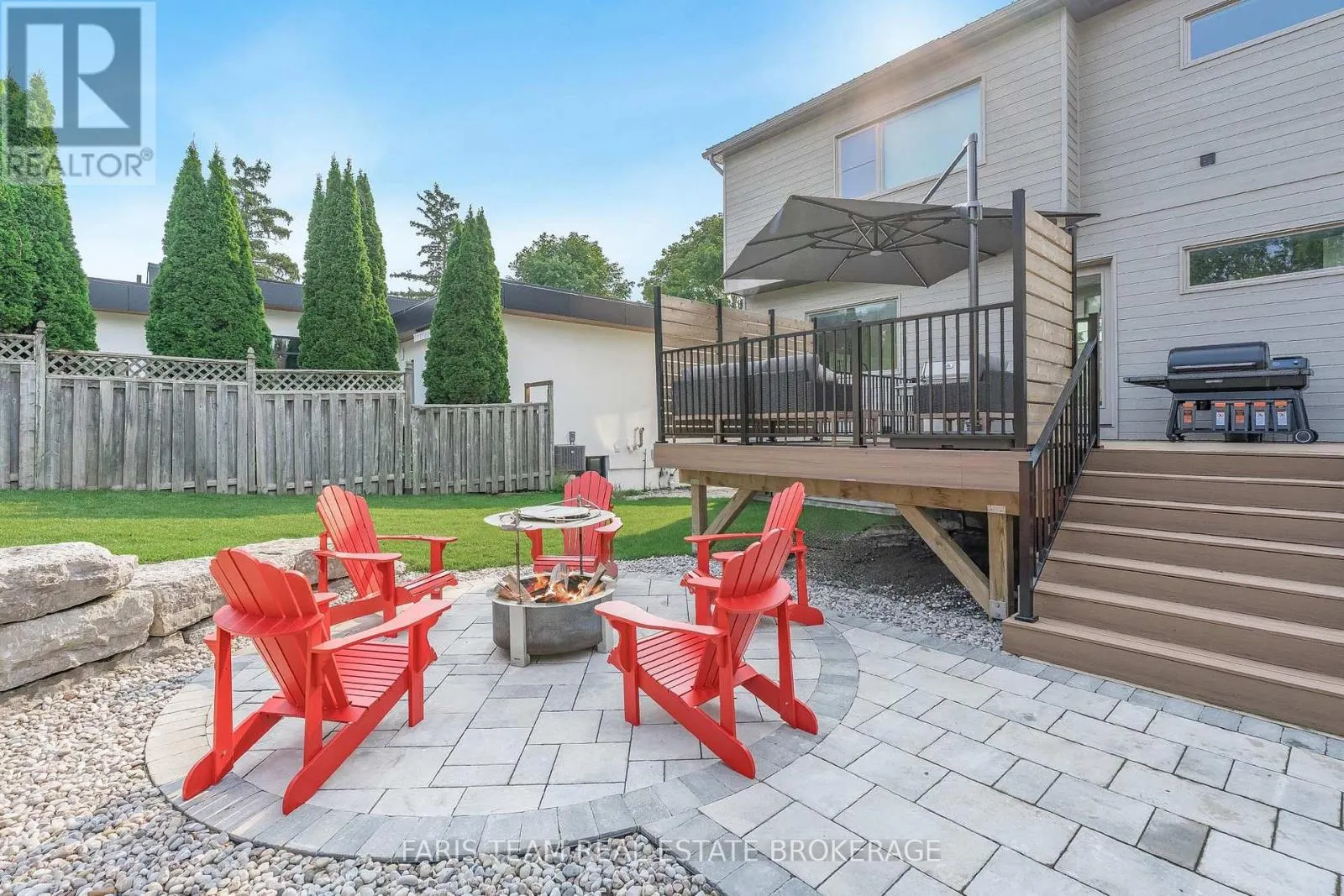 202 KEMPENFELT DRIVE
