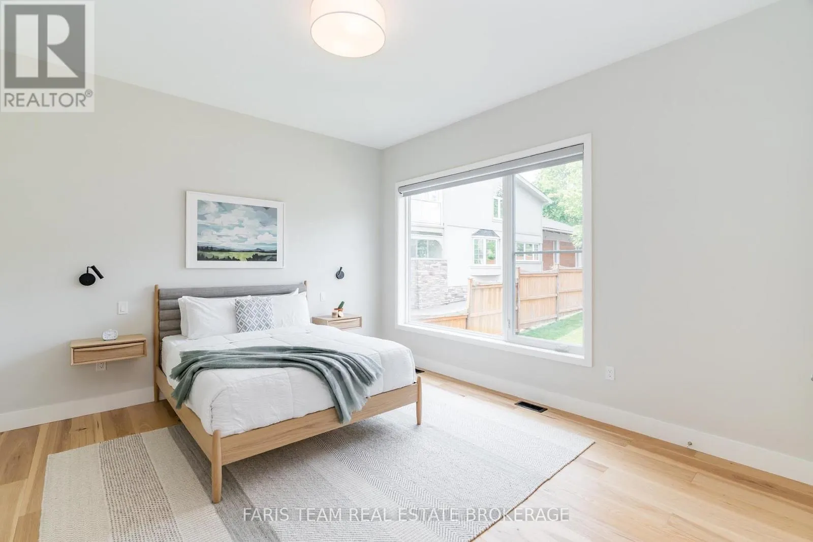 202 KEMPENFELT DRIVE