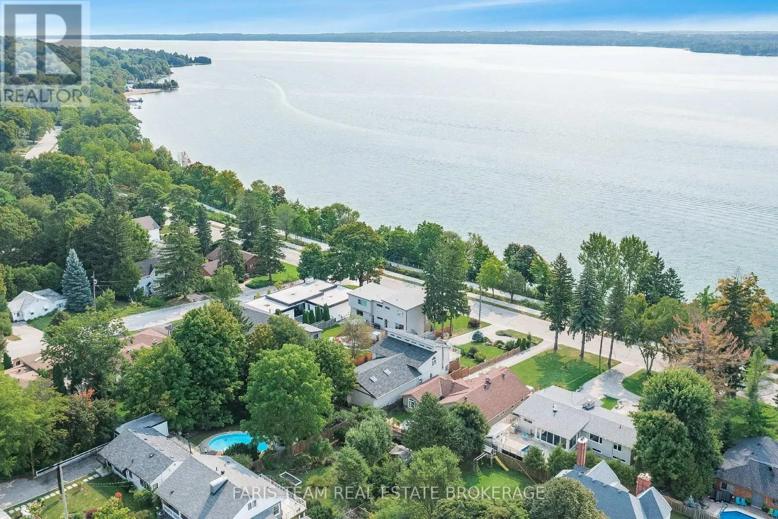 202 KEMPENFELT DRIVE