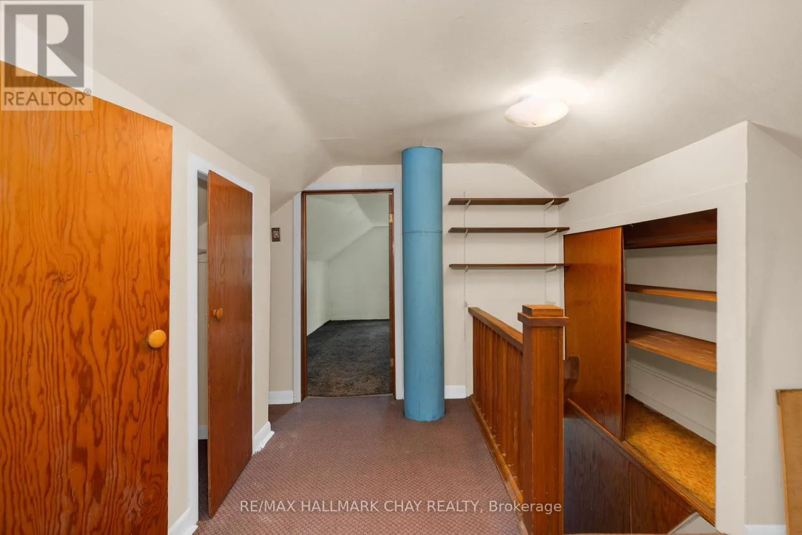 7 CAROLINE STREET E