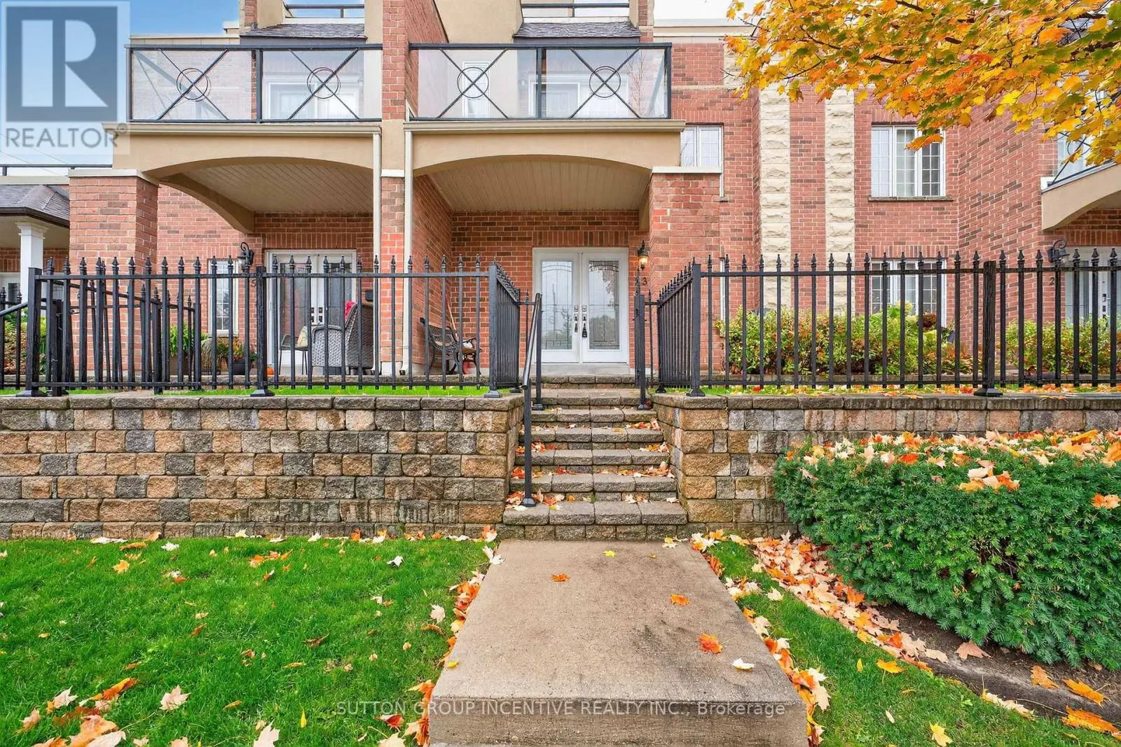 23 WHITE OAKS ROAD