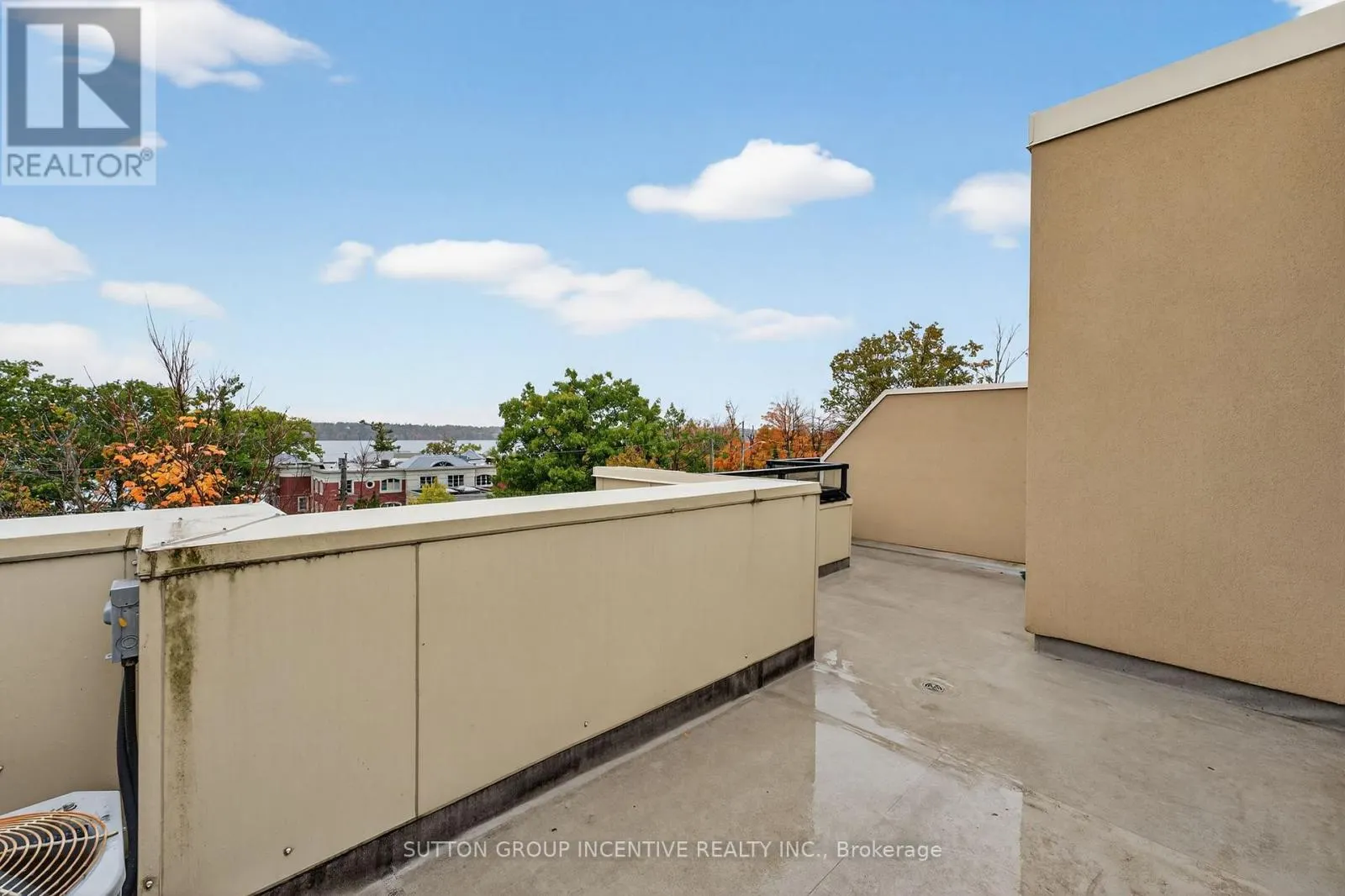 23 WHITE OAKS ROAD