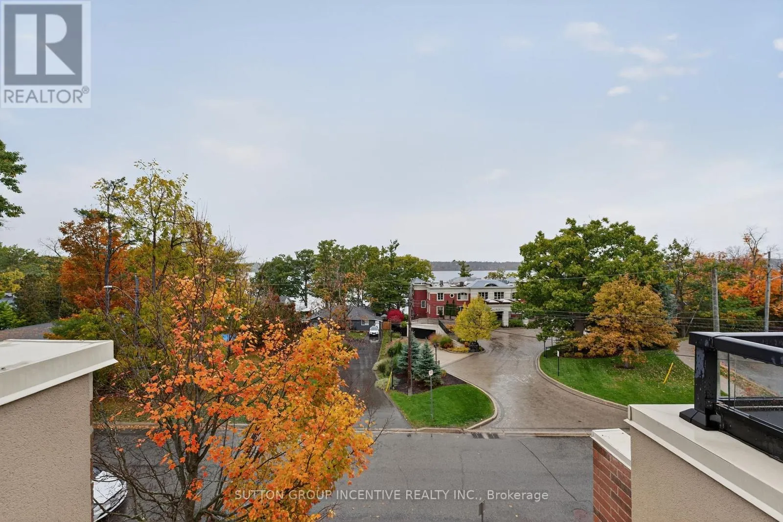 23 WHITE OAKS ROAD