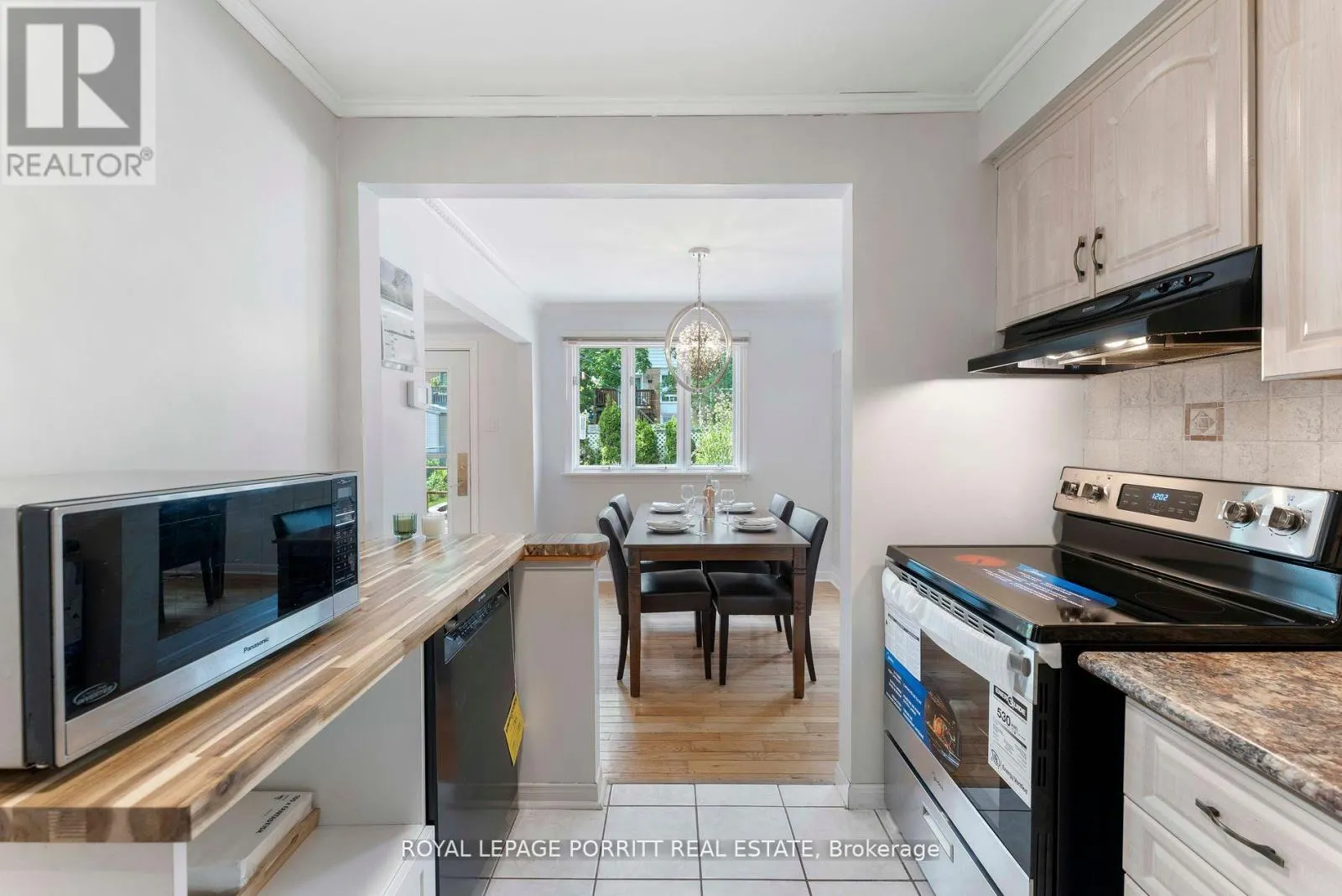 32 CHAUCER CRESCENT