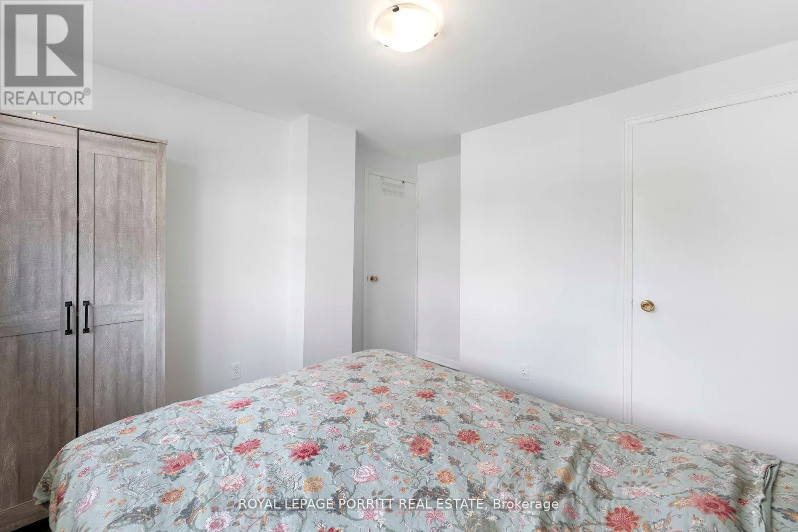 32 CHAUCER CRESCENT