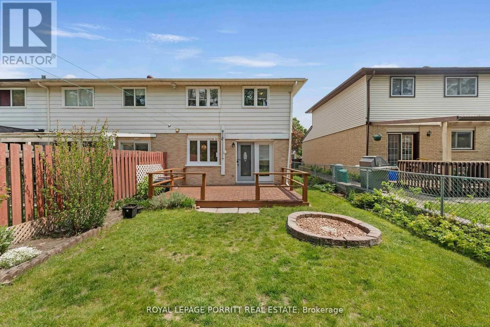 32 CHAUCER CRESCENT