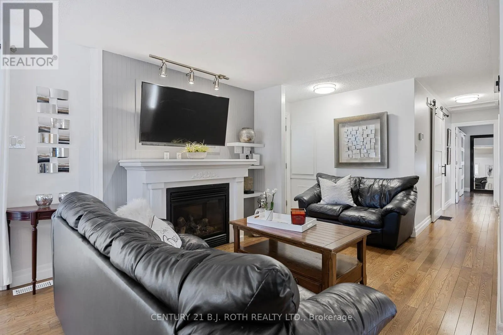 10 ALLEN DRIVE N