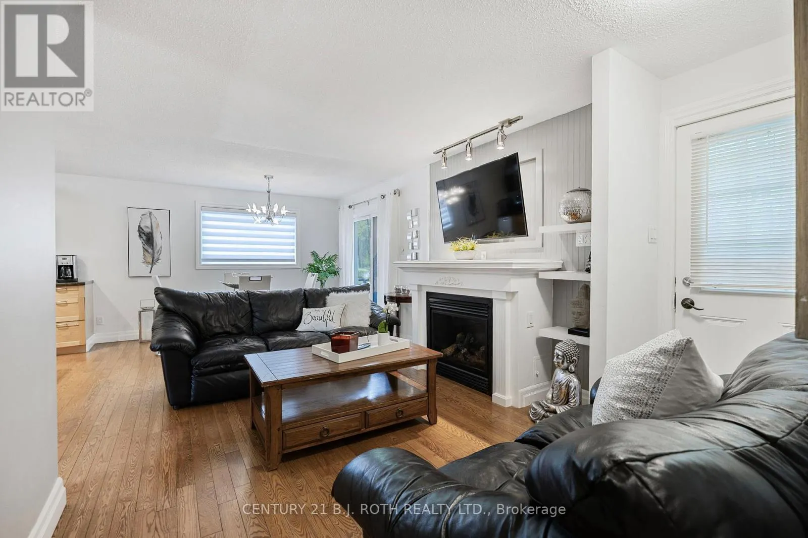 10 ALLEN DRIVE N