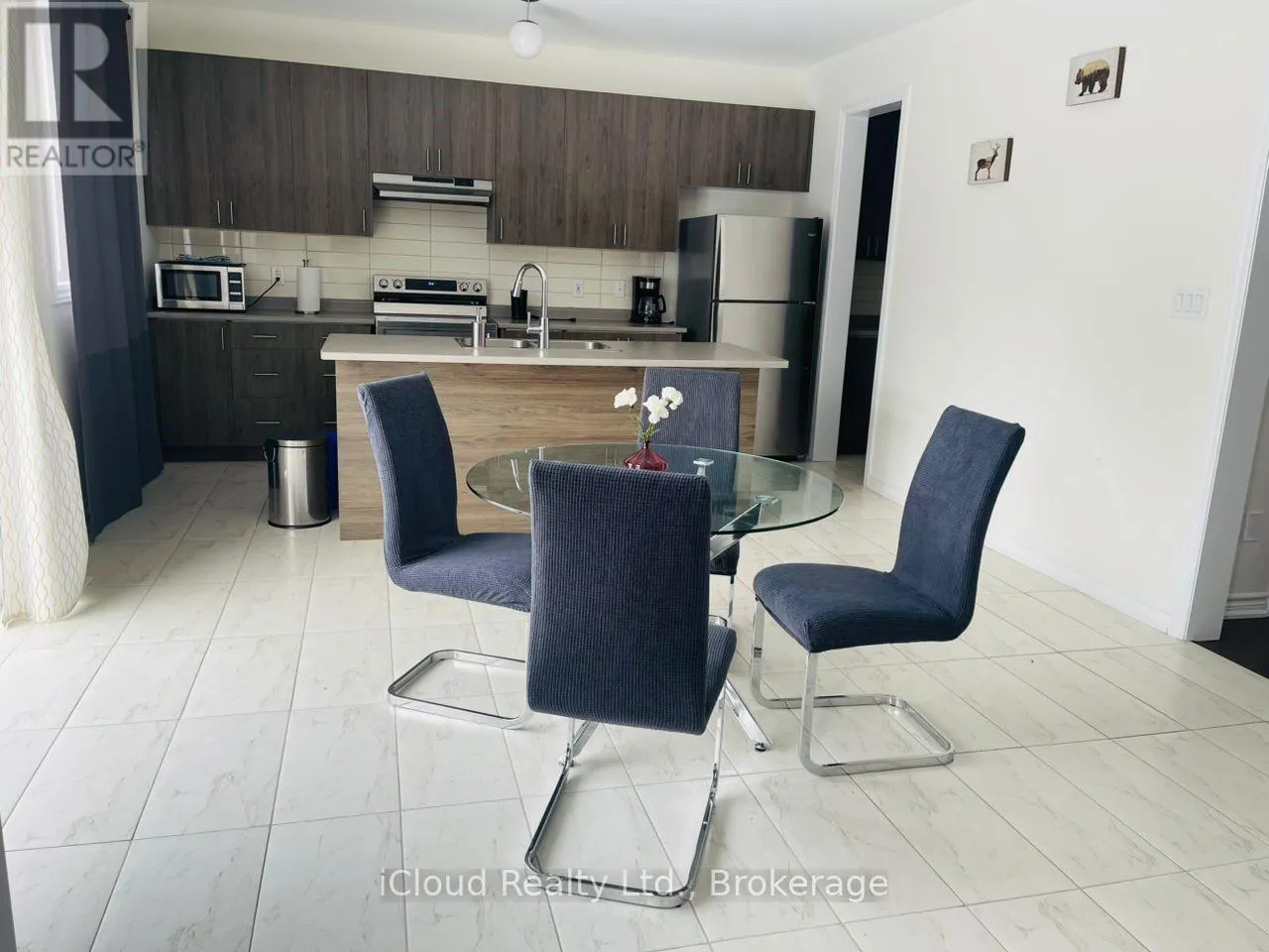 3 BEATRICE DRIVE