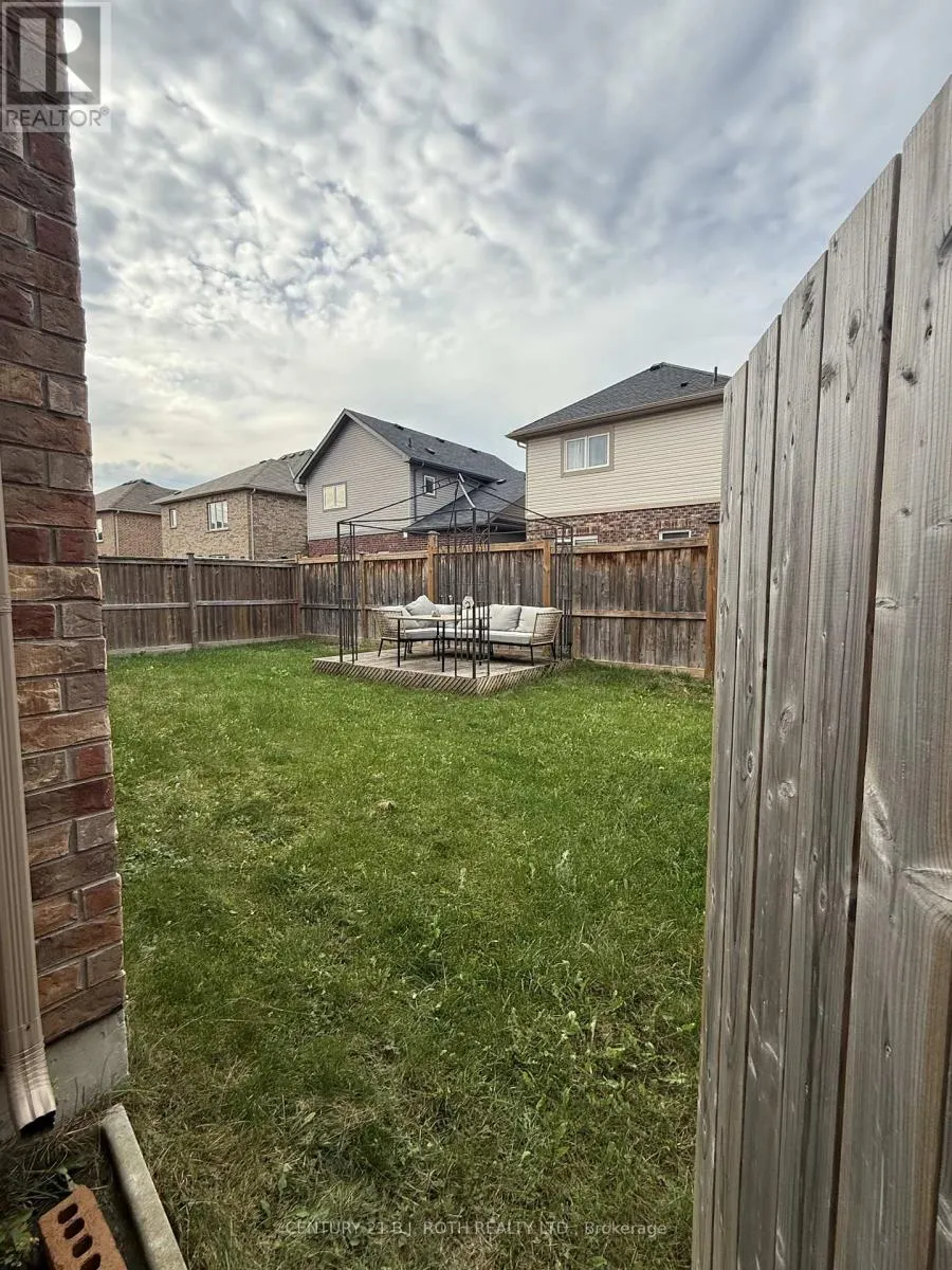 67 MEGAN CRESCENT
