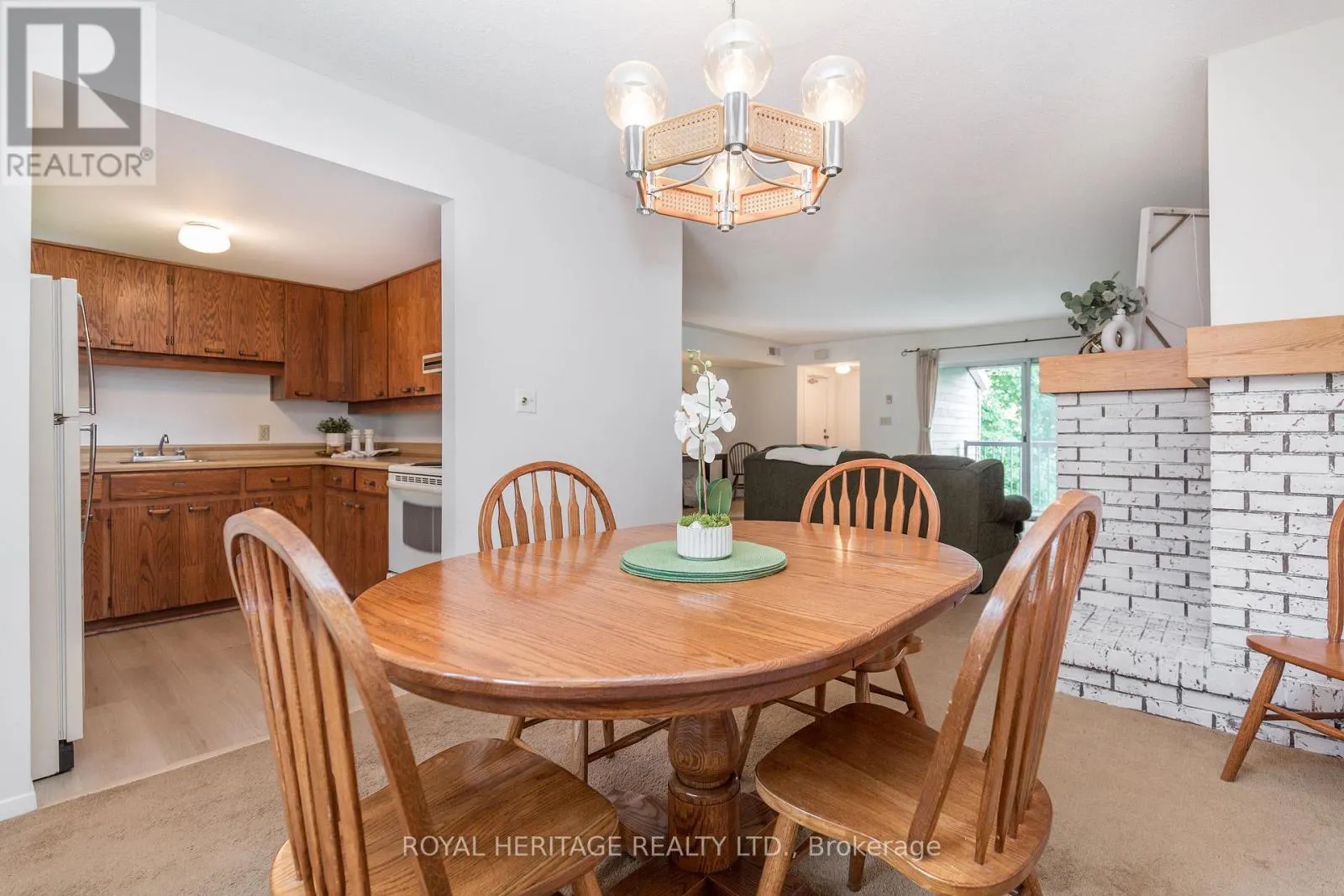 311 - 1102 HORSESHOE VALLEY ROAD W