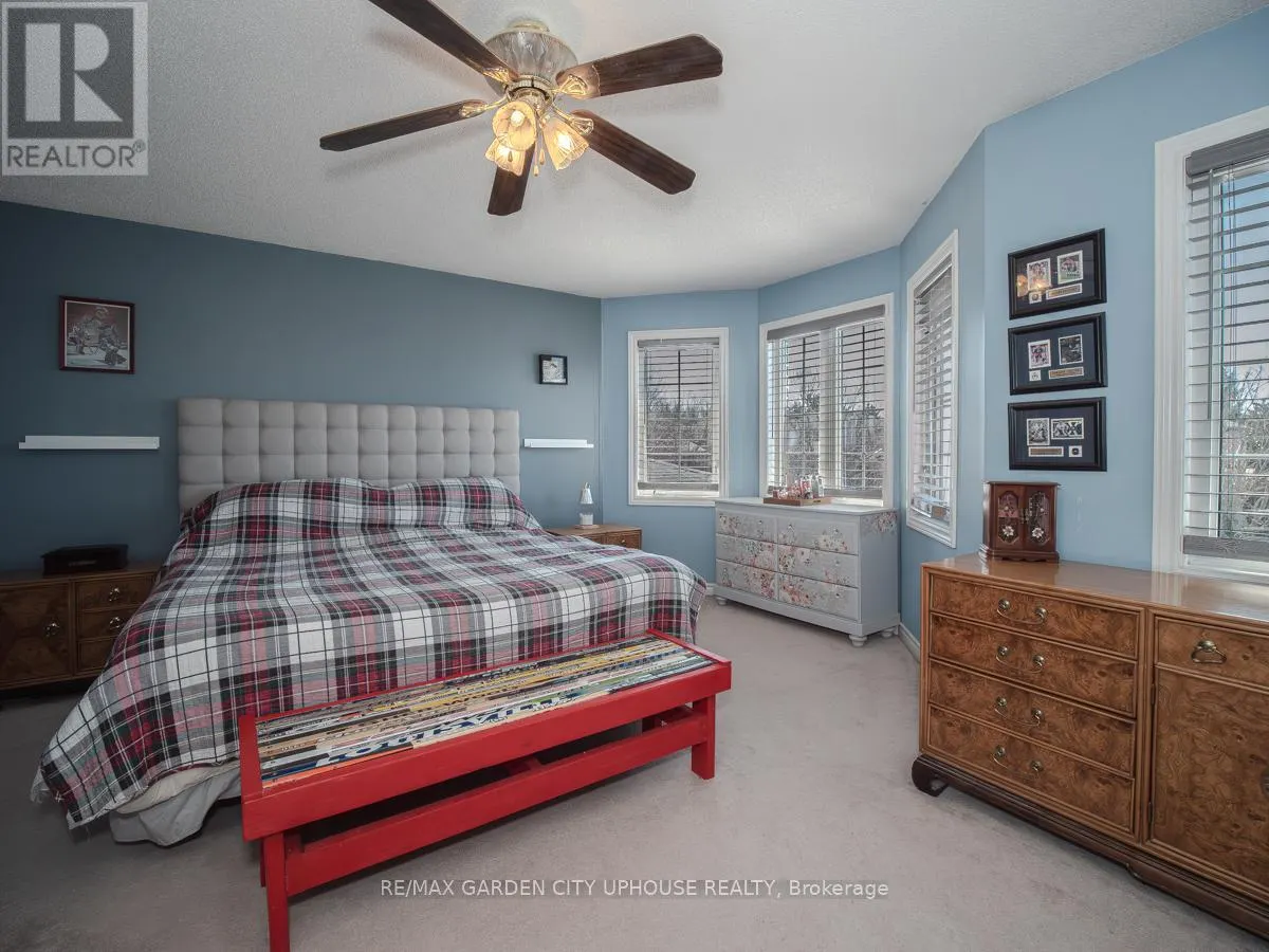 22 GRACE CRESCENT