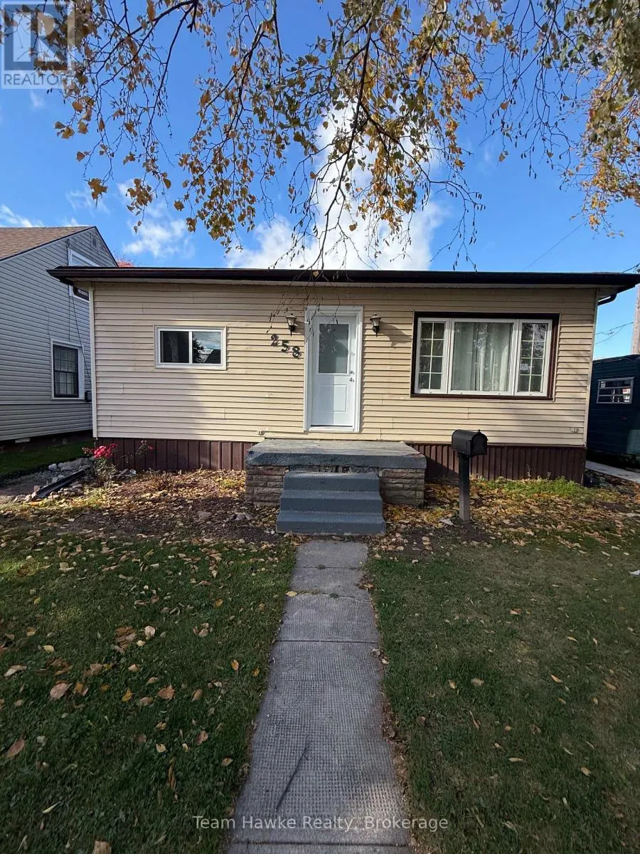 258 ELIZABETH STREET