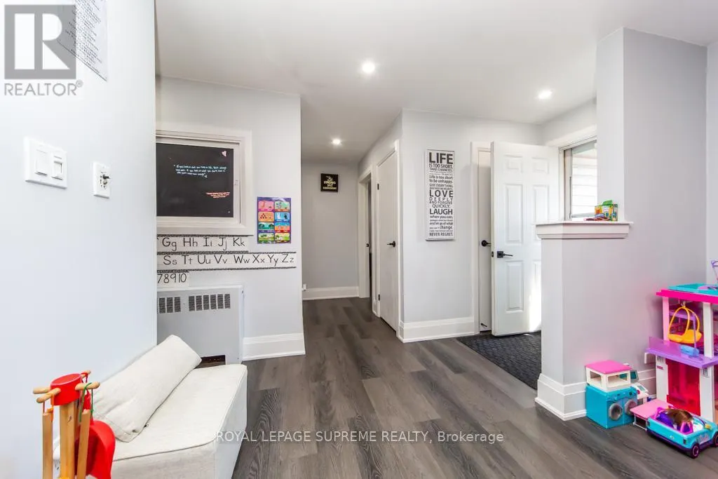 248 MISSISSAGA STREET W