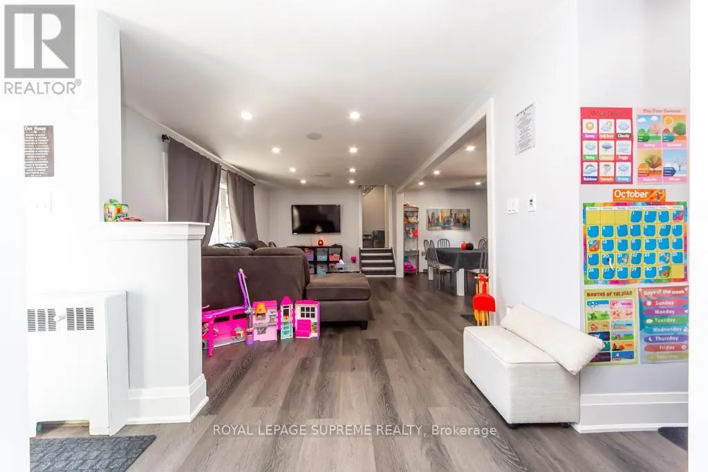248 MISSISSAGA STREET W