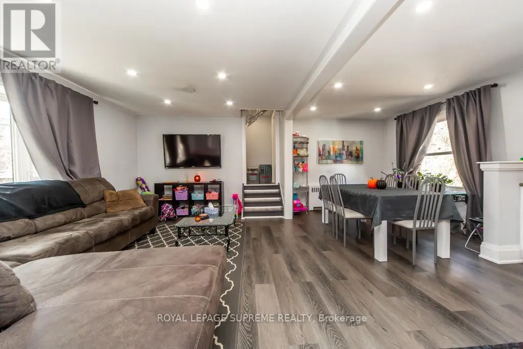 248 MISSISSAGA STREET W